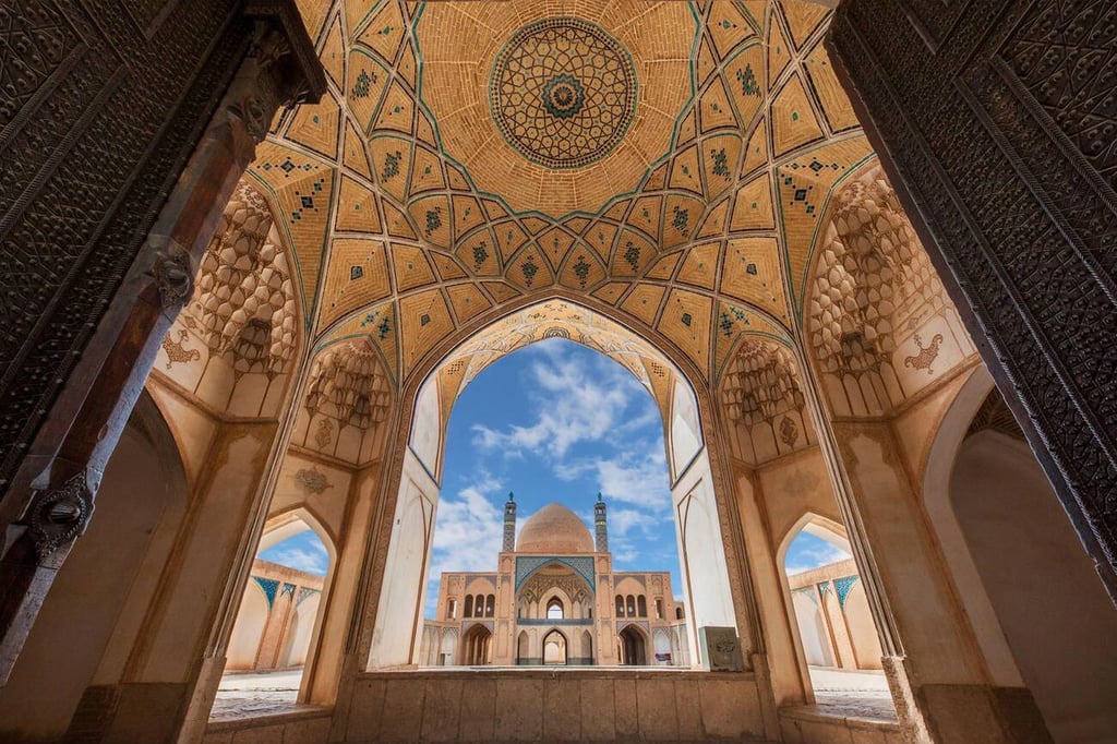 Ultimate Guide To Iran Best Trains: Comfort &Amp; Budget Tips 5 Agha Bozorg Mosque In Kashan, Iran