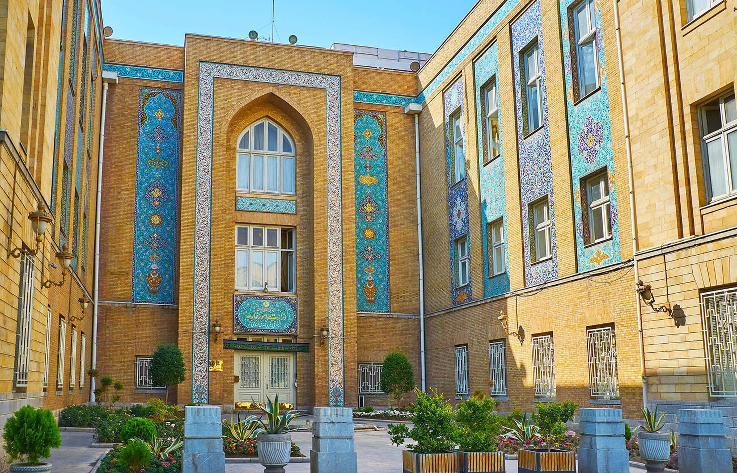 Bagh-E Melli: Discover Iran'S National Heritage 8 Architectural Beauty Of Bagh E Melli Quarter