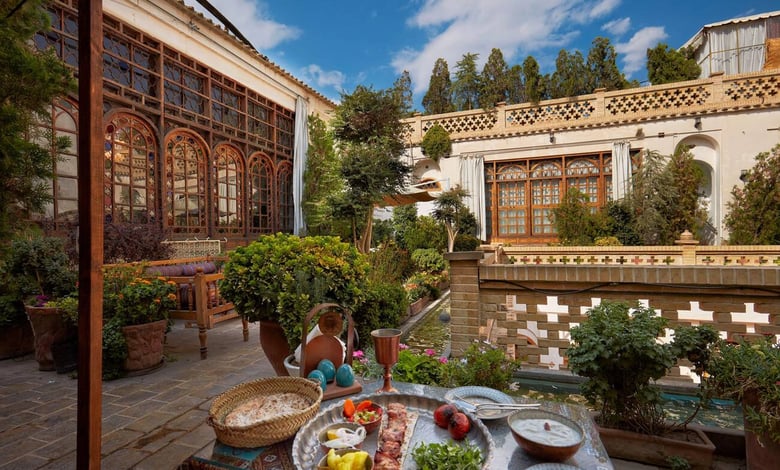 Chicken Kebab With Vegetables At A Boutique Hotel Terrace, Isfahan