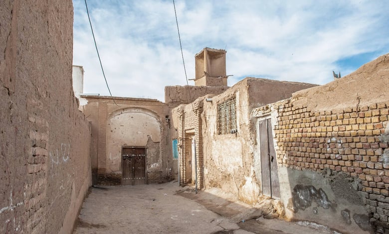 Explore Noosh Abad Underground City