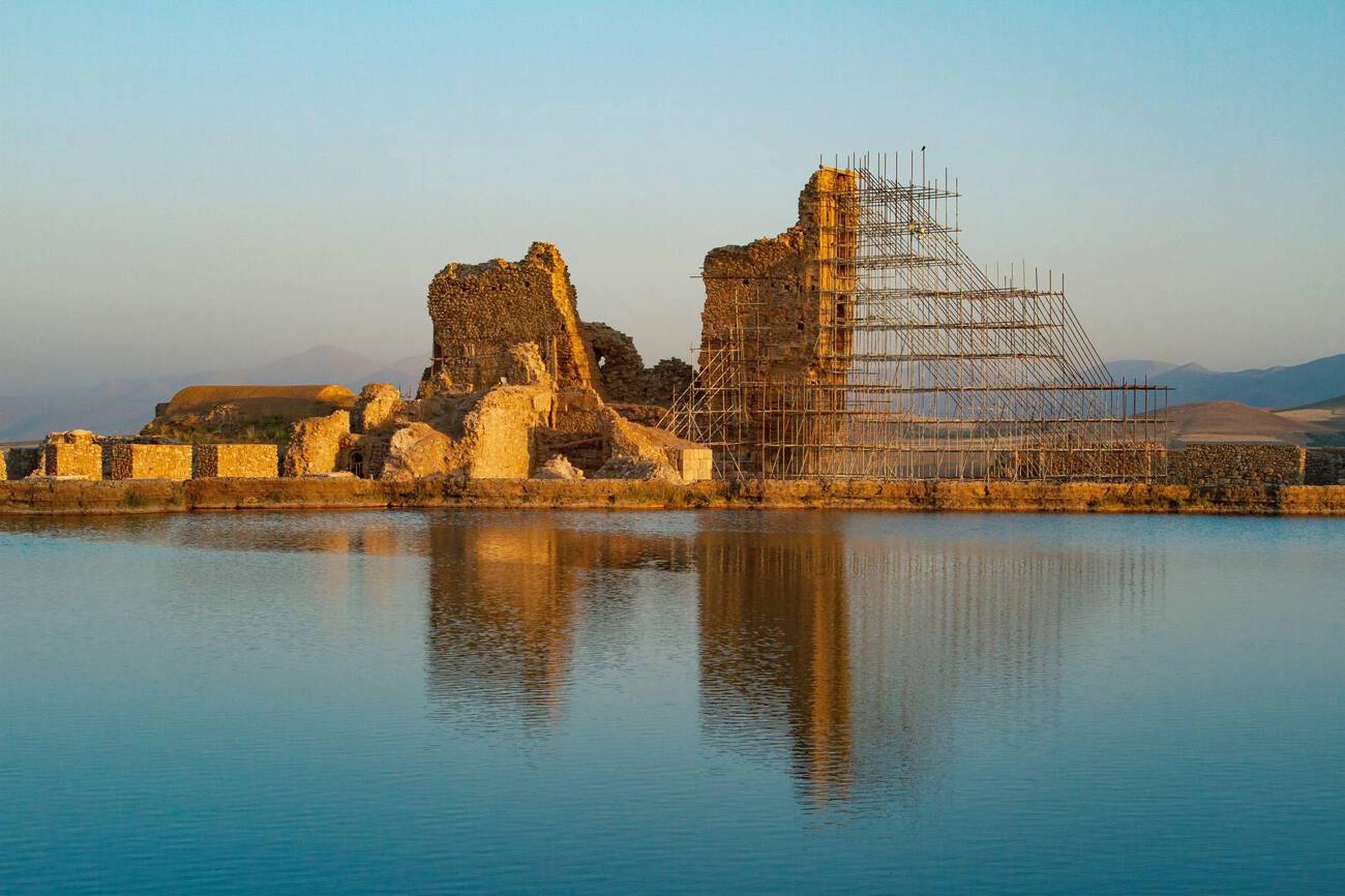 Urmia Airport (Omh) Travel Guide: Arrive In Iran Smoothly 7 Takht E Soleyman A Zoroastrian Heritage
