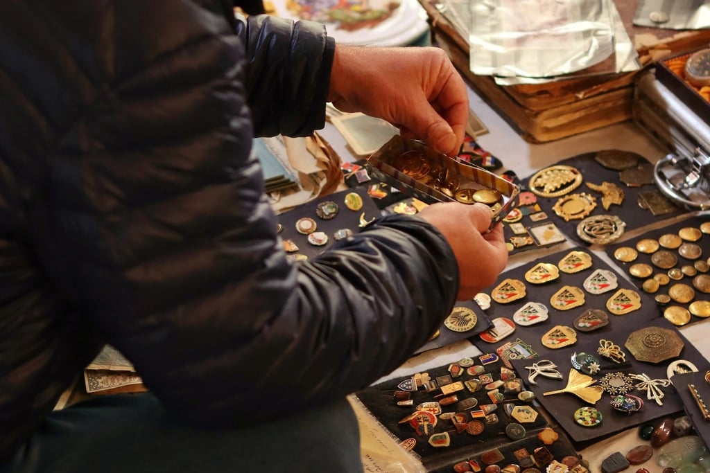 Tehran Jomeh Bazaar: Uncover Hidden Treasures 12 Vintage Jewelry At Tehran Jomeh Bazaar
