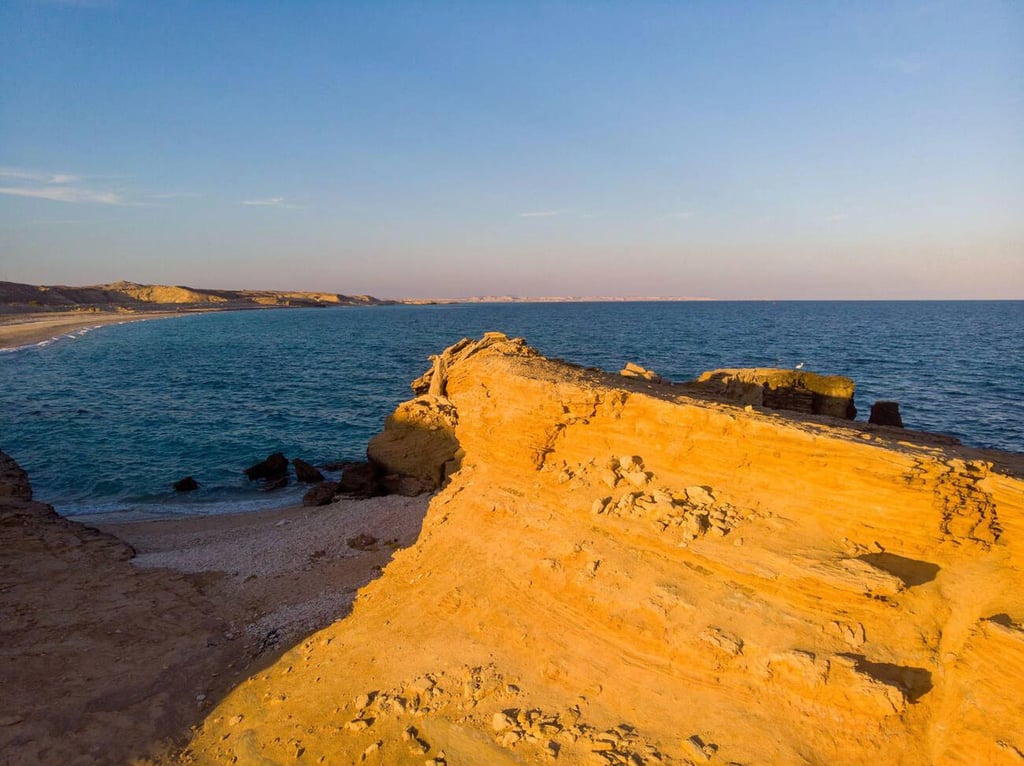 Camping In Southern Iran: Top Destinations For Nature Lovers 4 Serene Shores Of Hengam Island