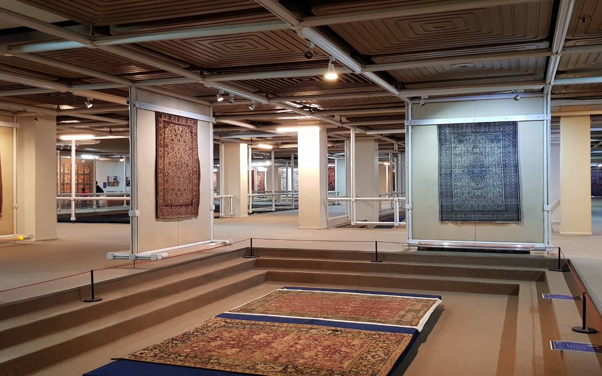 The Carpet Museum Of Iran Tour | OrientTrips