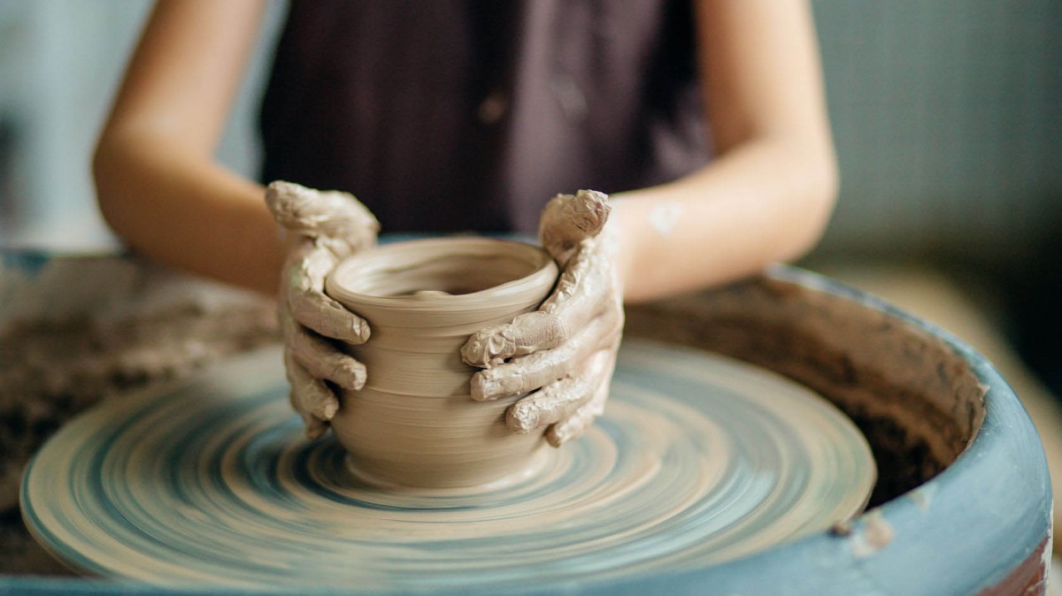 Pottery-experience-in-Tehran