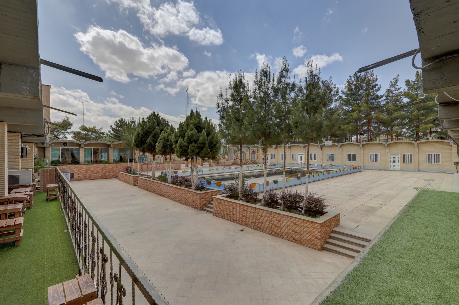 Jahangardi Hotel Kerman