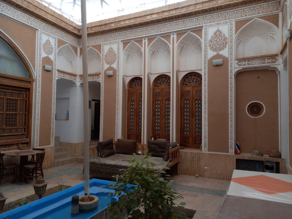 Lab-E-Khandagh Historical Hotel Yazd	