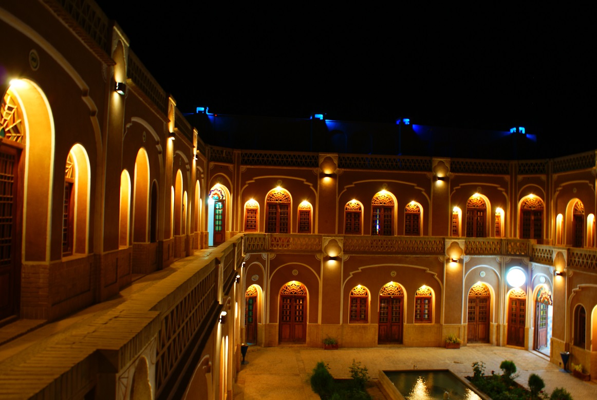 Moshir Caravanserai Hotel in Yazd