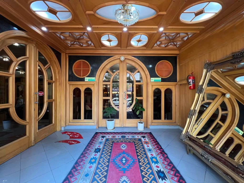 Parseh Hotel in Shiraz