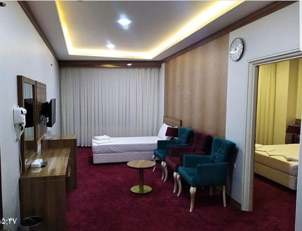 Raspina hotel in Qom