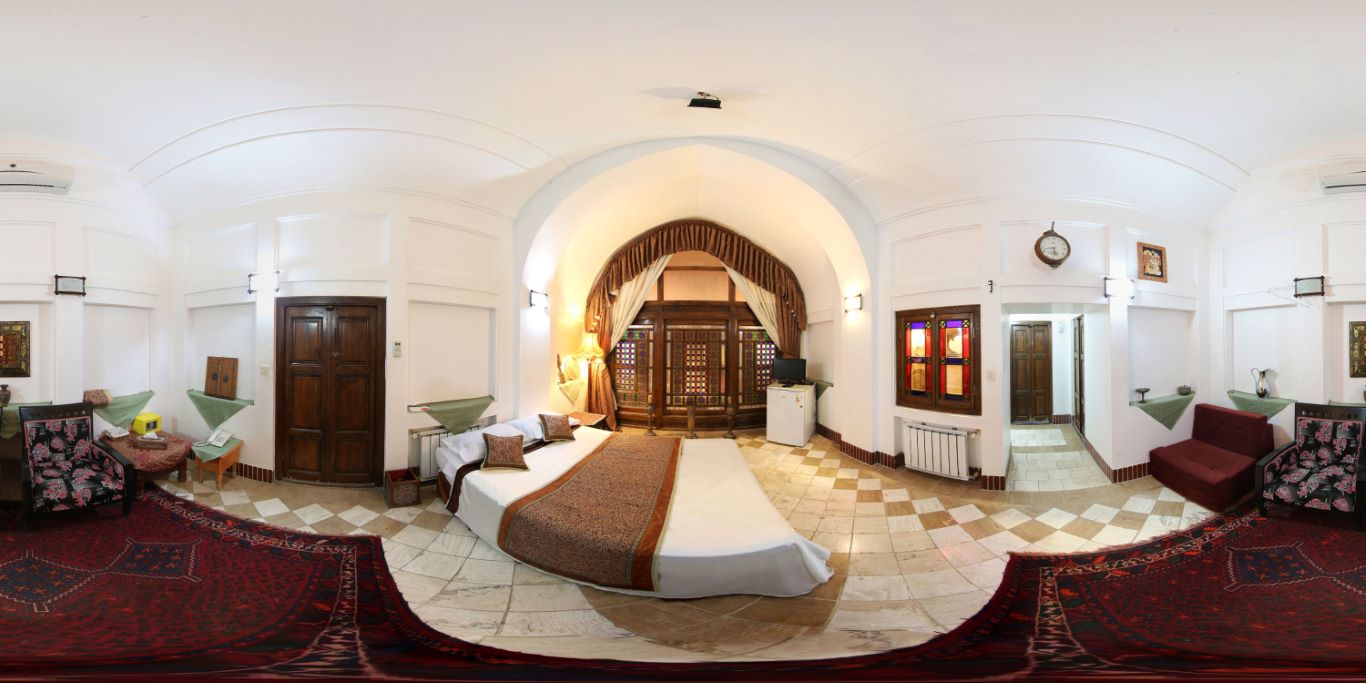 Lab-E-Khandagh Historical Hotel Yazd	