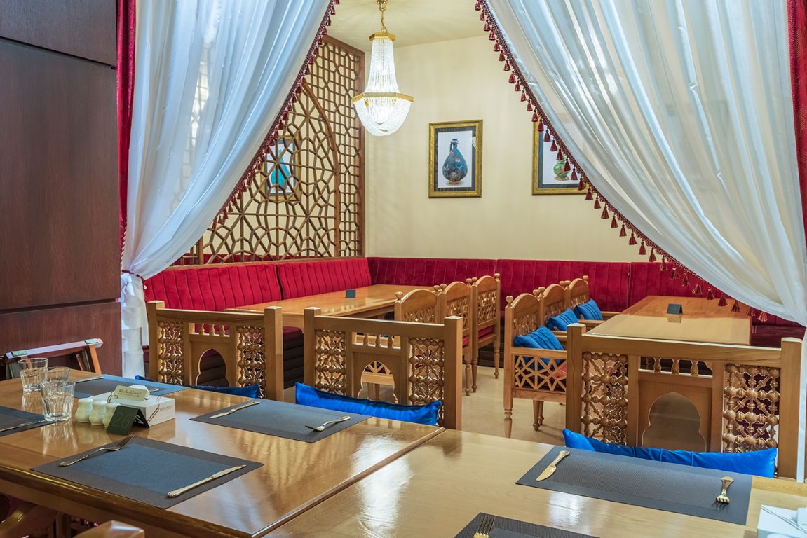 Book Ghasr Alziafe Hotel in Mashhad - قصر الضيافة مشهد