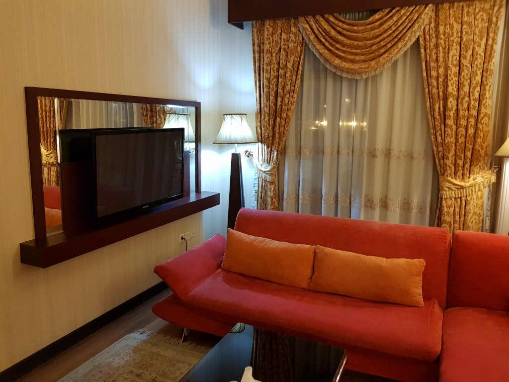 Book Ghasr Alziafe Hotel in Mashhad - قصر الضيافة مشهد