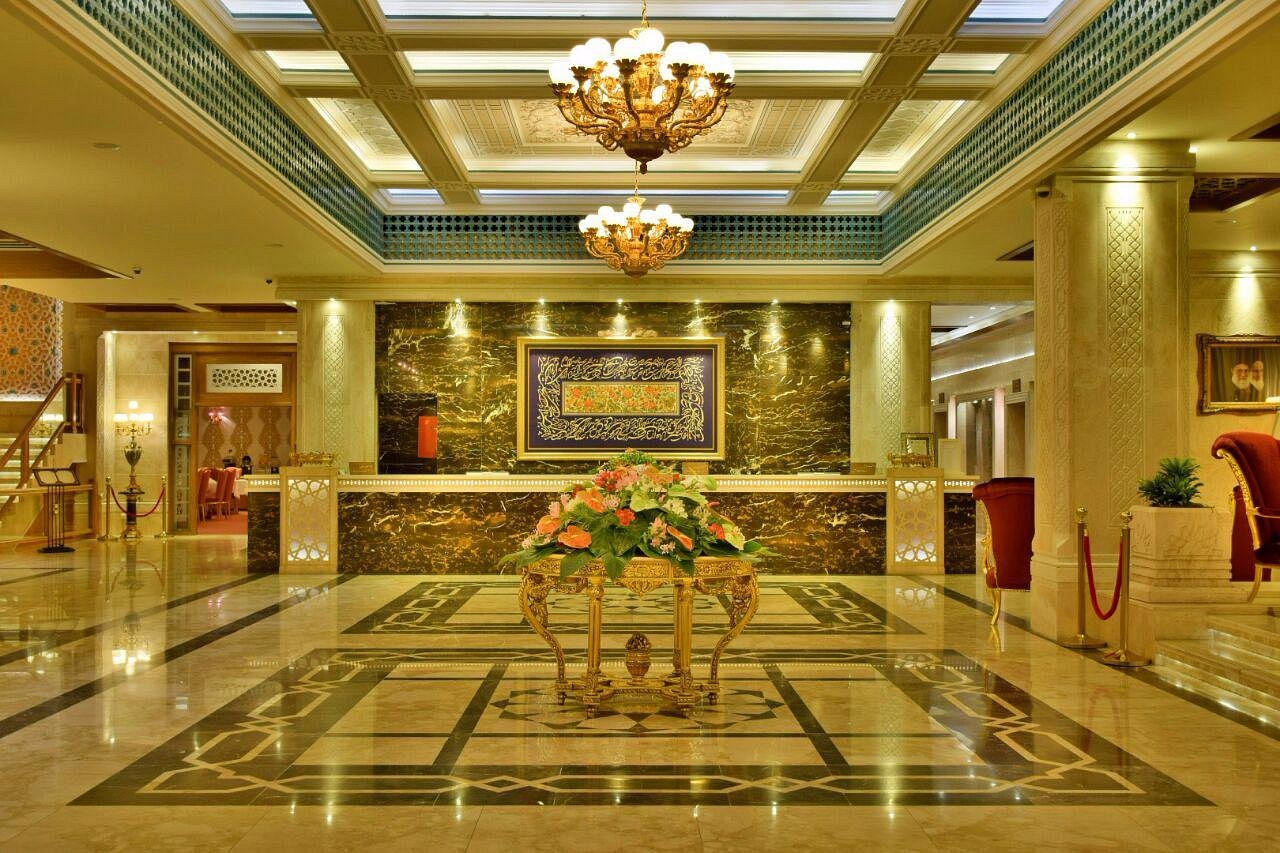 Zandiyeh hotel in Shiraz