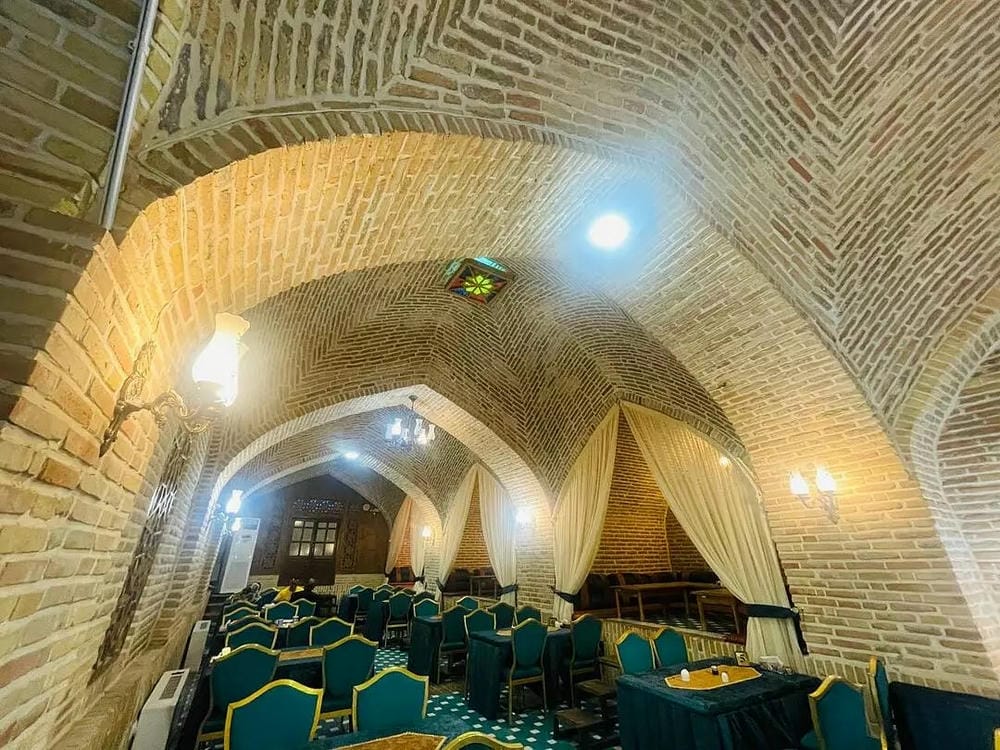 Laleh Bisotun Hotel Kermanshah