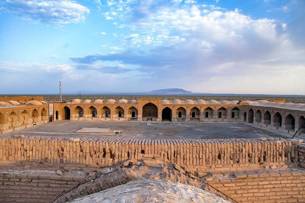 Deir-E Gachin Caravanserai In Qom