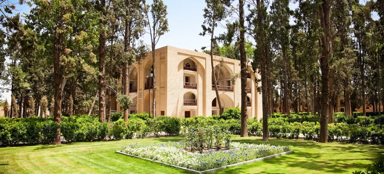 Visiting Fin Garden Of Kashan