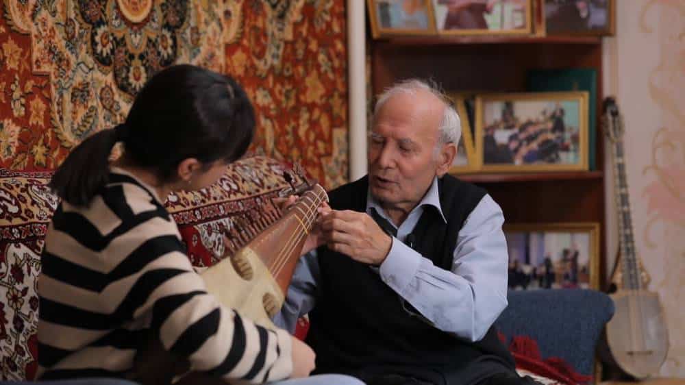 Master Tokhir Yo'Ldoshev Karimovich Imparts The Art Of Rubab To The Next Generation, Preserving Tradition Through The Master-Apprentice Method. © National Commission Of The Republic Of Uzbekistan For Unesco, 2023