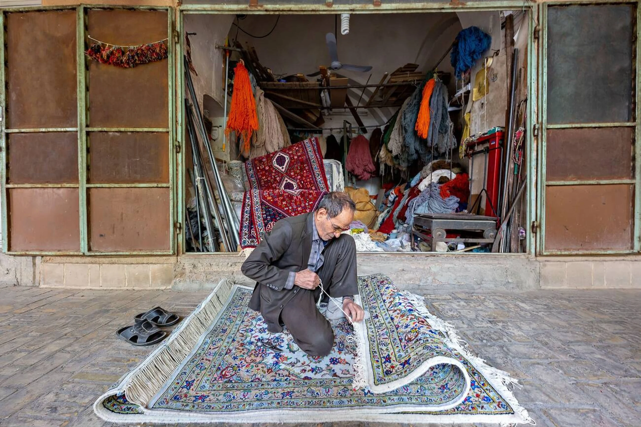 Fringe Arrangement Of Persian Carpet In Yazd