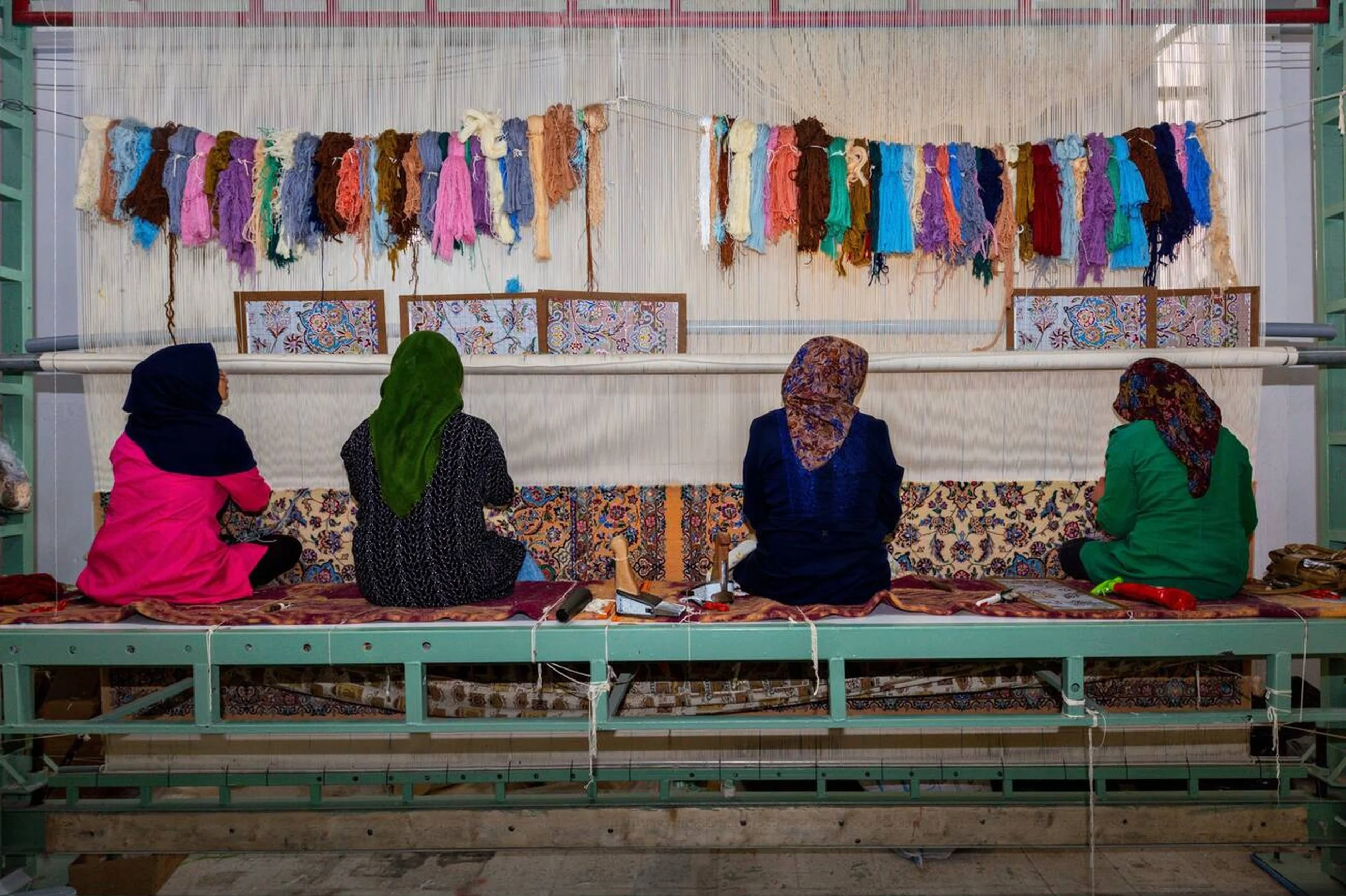 Persian Rug Weaving In Naein