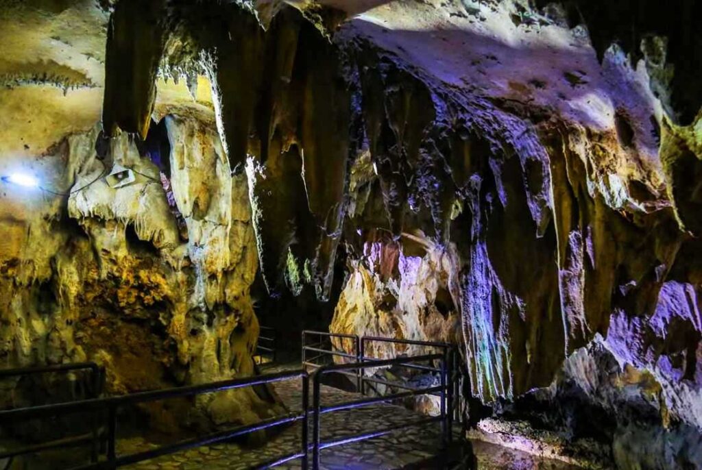 Quri Qaleh Cave A Scenic Journey