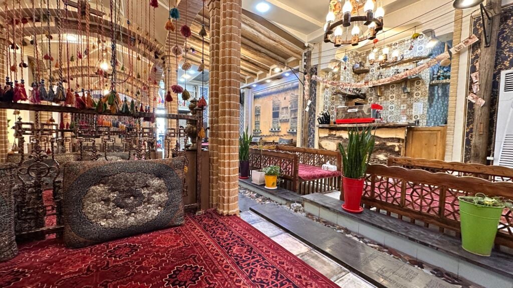 Khesht E Behesht Restaurant