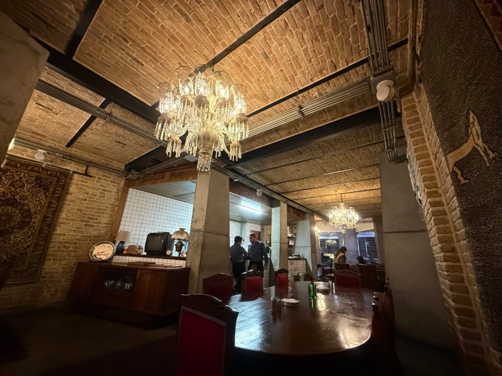 Rouhi Restaurant