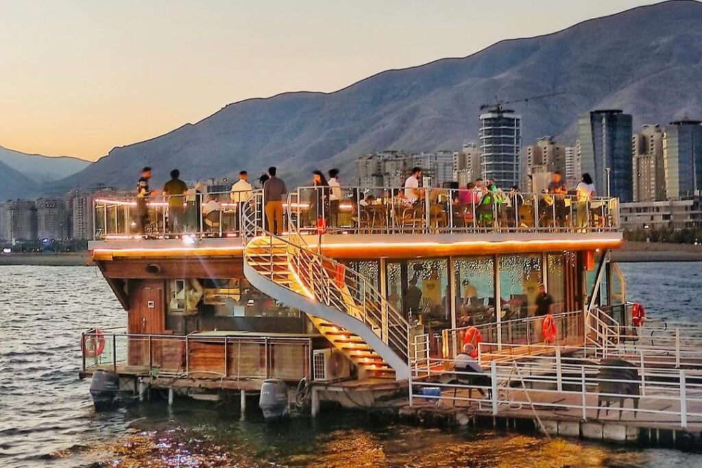 Royal Lounge Cruise Restaurant