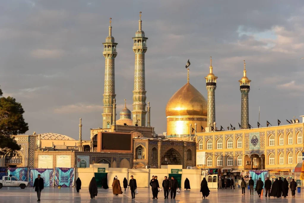 Streets Of Qom A Glimpse Into Daily Life