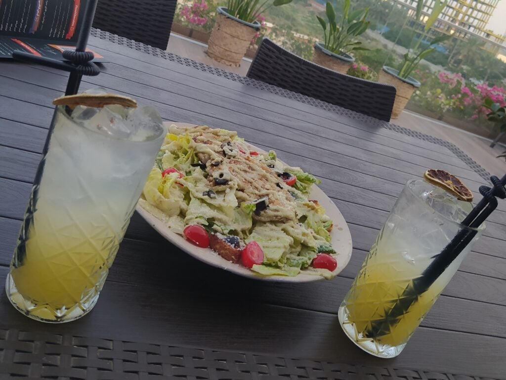 A Picture Of The Delicious Food At A Cafe In Kish Snow Park