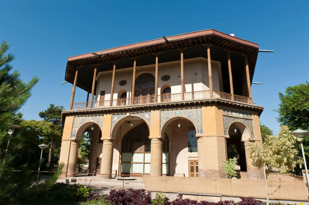 Chehel Sotoun Pavilion In Qazvin