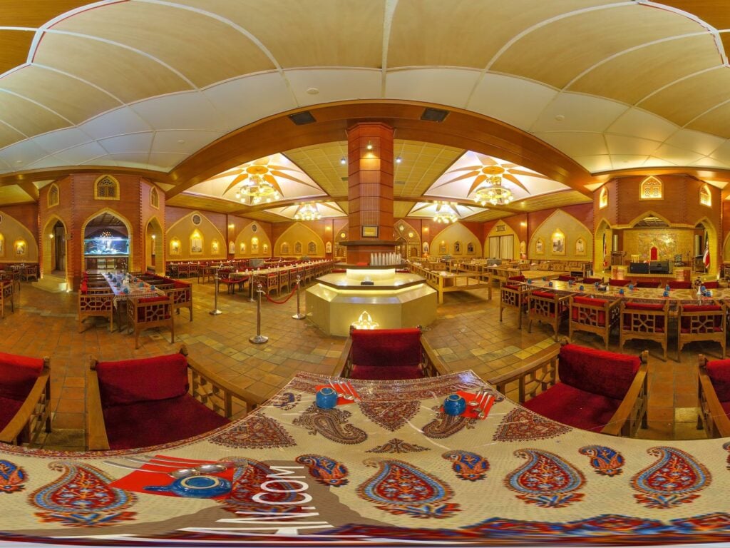 Jam Neshin Restaurant