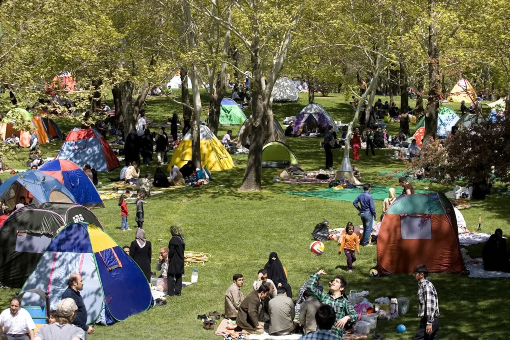 Sizdah Bedar Celebration In Tehran